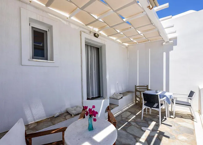 Zanneta's House * Nausa