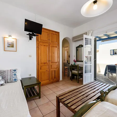 Zanneta's House アパート ナウサ